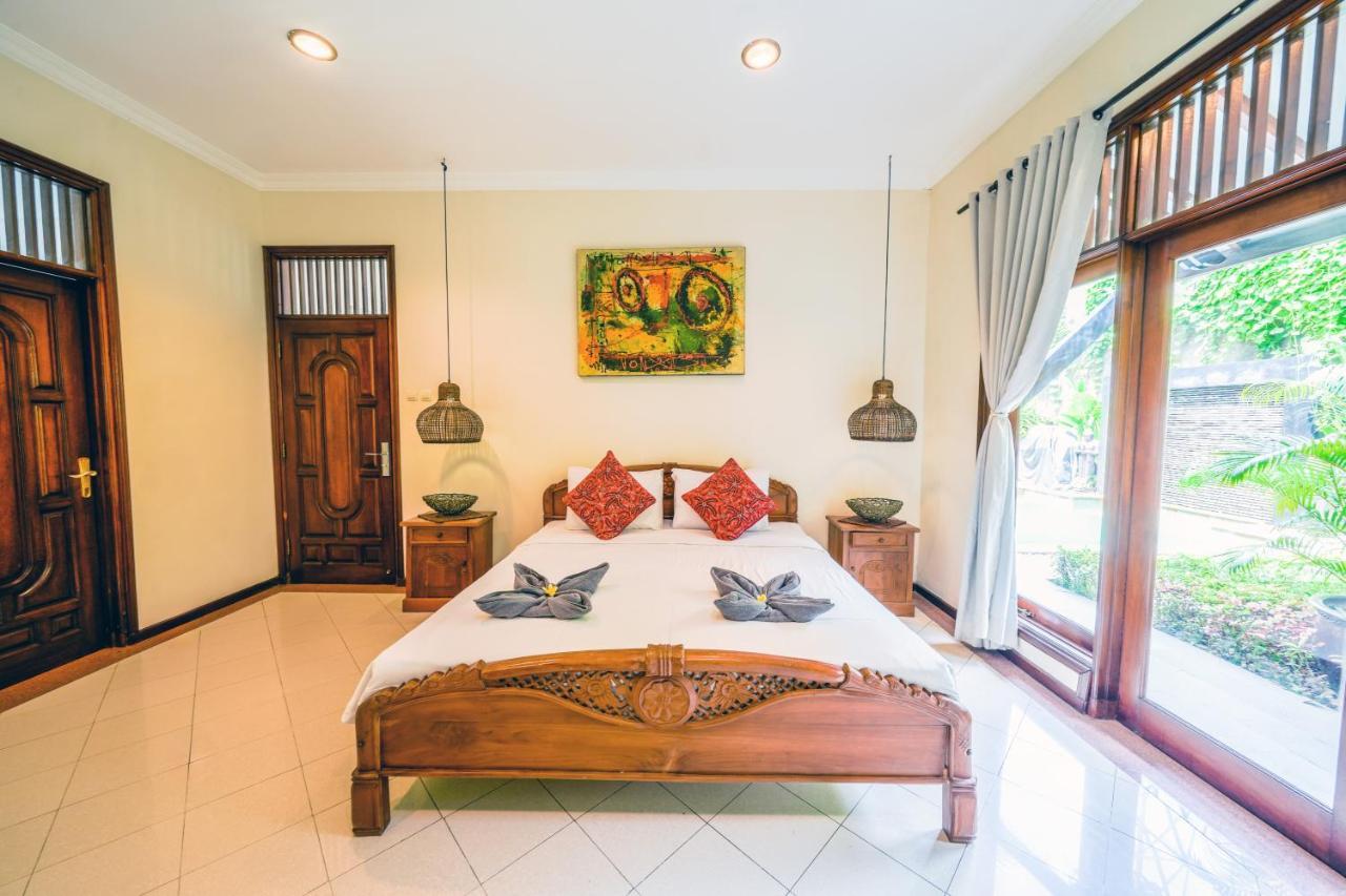 Villa Mica - Kuta - 5 Bedrooms - 5 Bathrooms - Great Location Exteriör bild